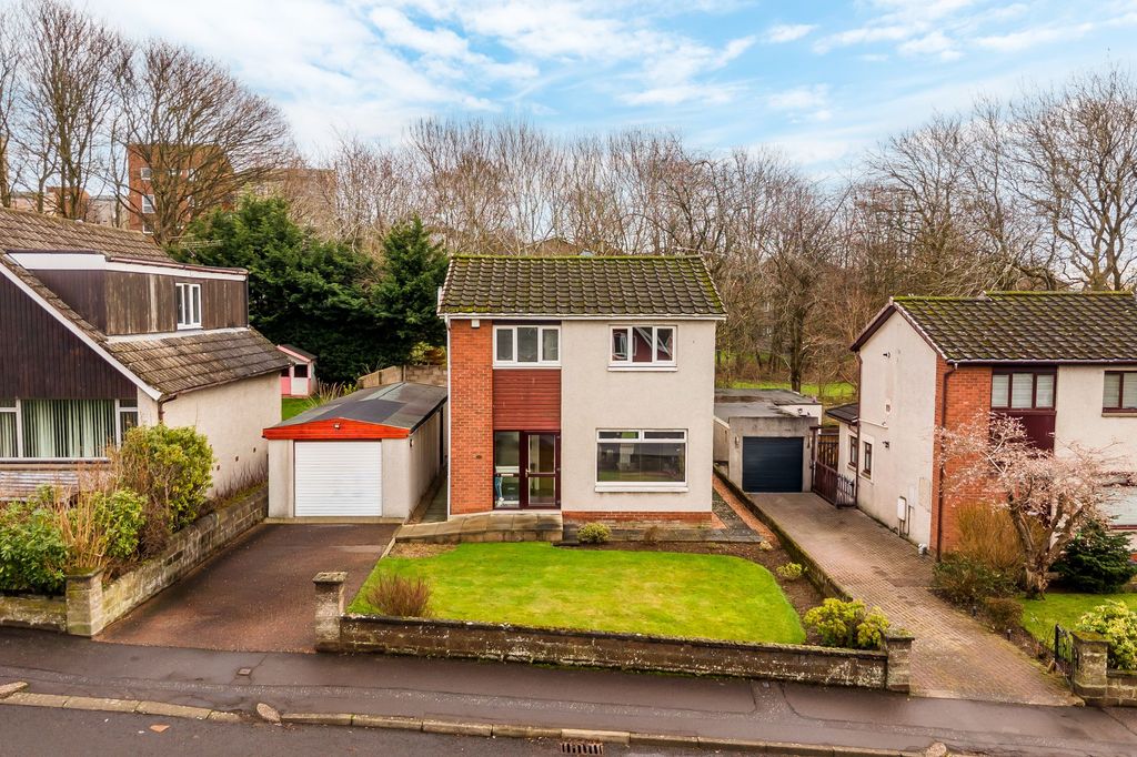 Property photo 1 of 18