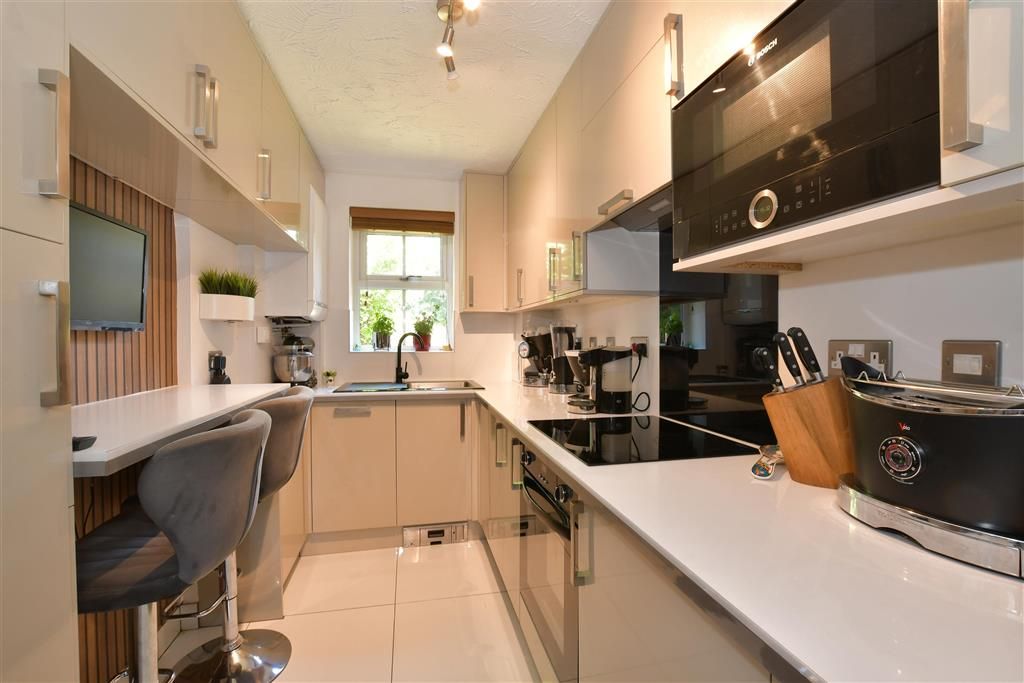Property photo 2 of 12 Kitchen