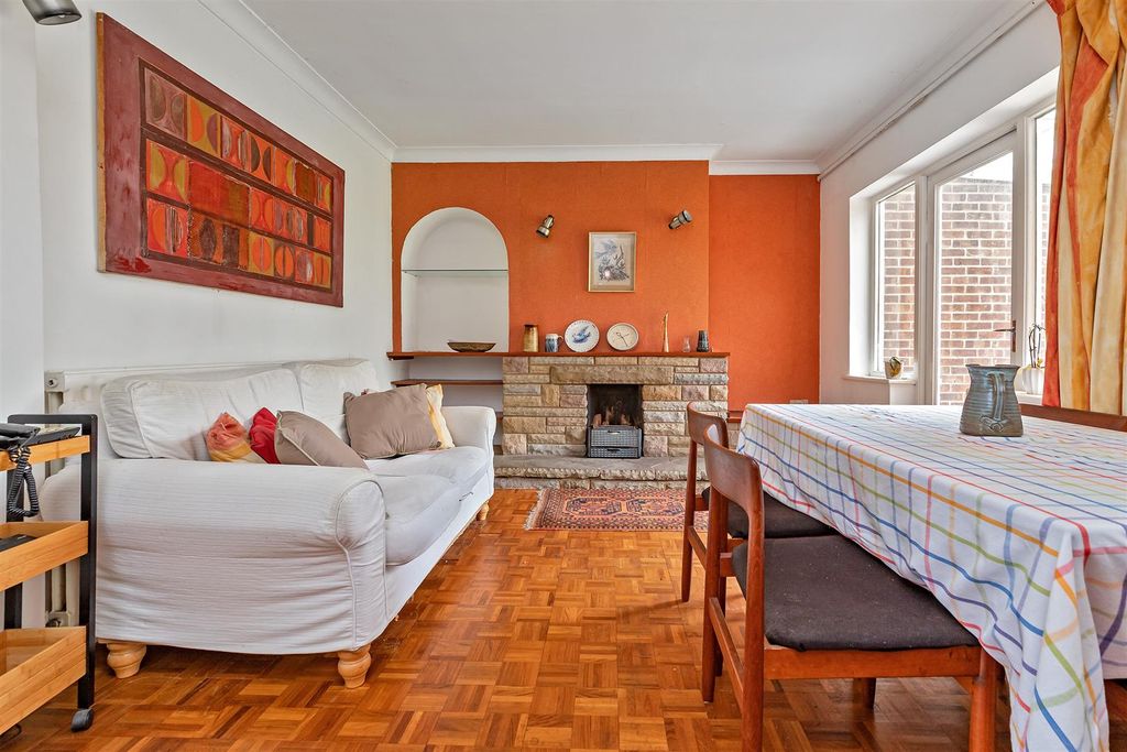 Property photo 2 of 19 34Theridgeway-11.Jpg