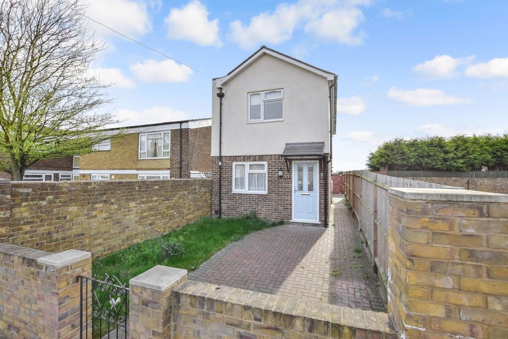 Property photo 1 of 6 Front Belvoir House