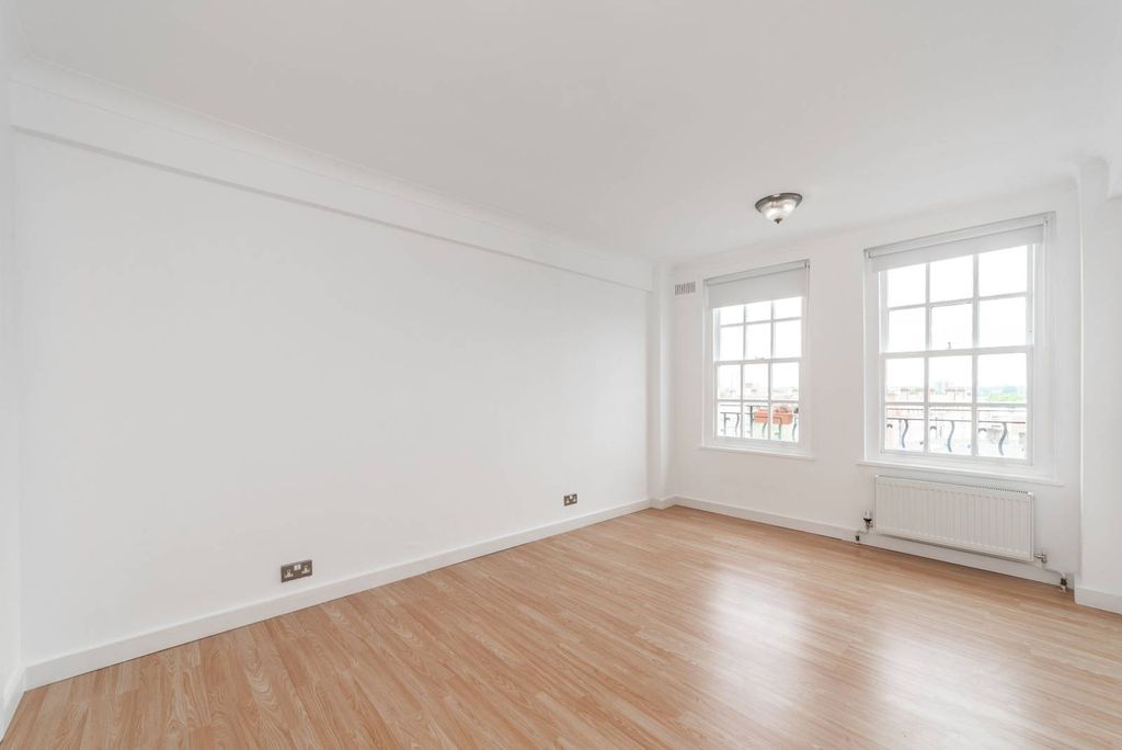 Property photo 3 of 8
