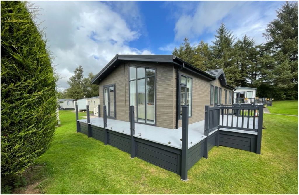 Property photo 1 of 9 1