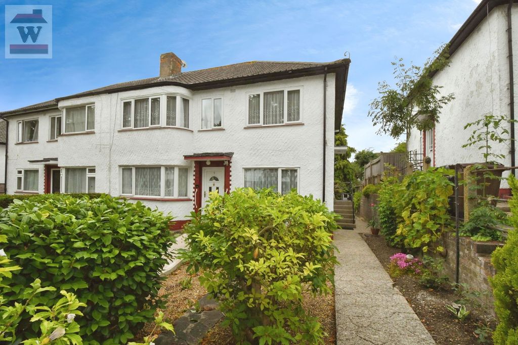 Property photo 1 of 8