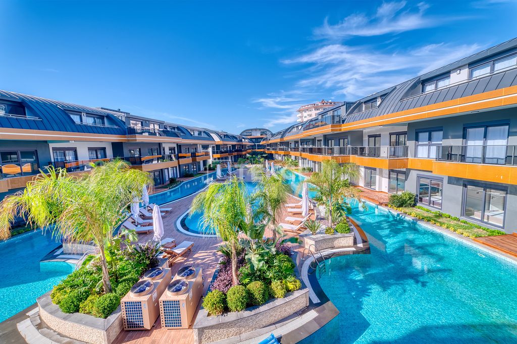 Property photo 2 of 34