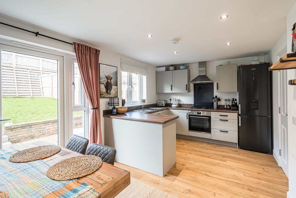 Property photo 2 of 20 Property Image 2