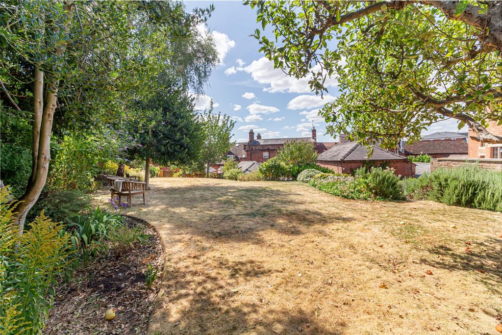Property photo 3 of 14 Outsdie-3.Jpg