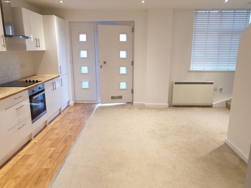 Property photo 2 of 6 60642_10116123_Img_02_0000.Jpg