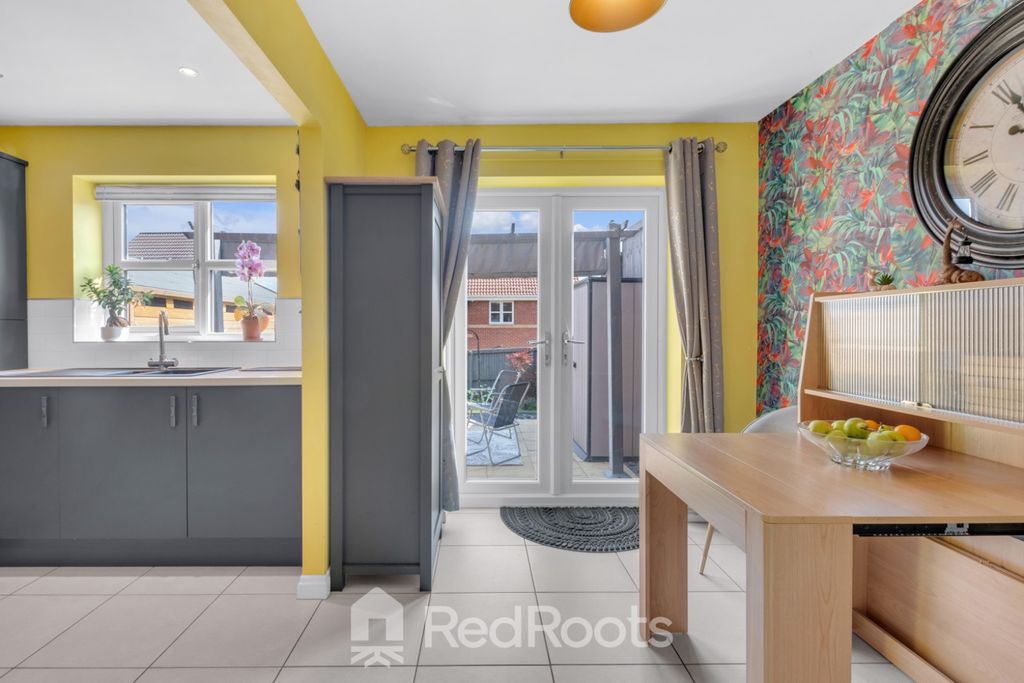 Property photo 2 of 21 4258473