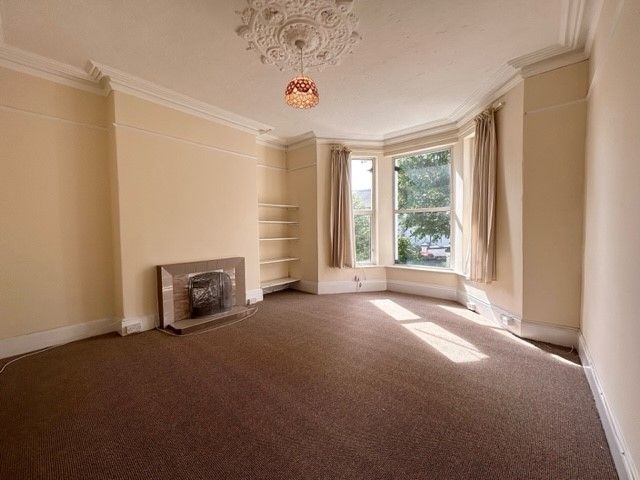 Property photo 2 of 6 Living Room