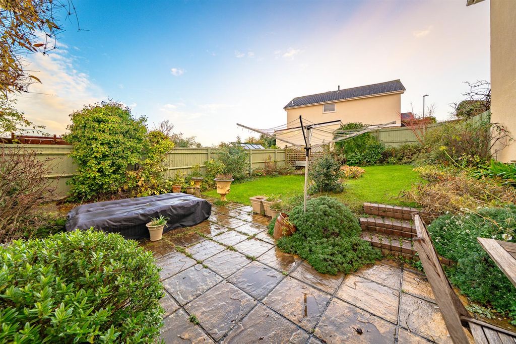 Property photo 2 of 15 Garden 1.Jpg