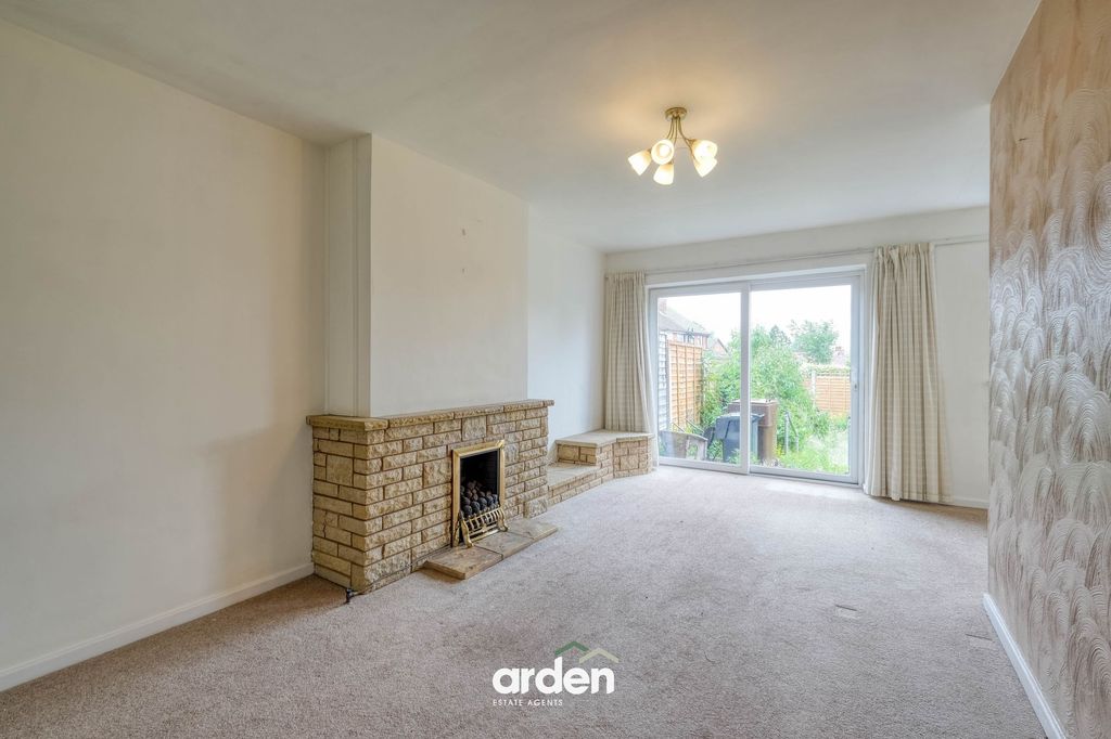 Property photo 2 of 12