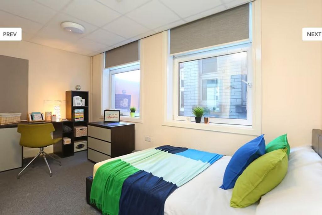 Property photo 2 of 20 9013237.Jpg