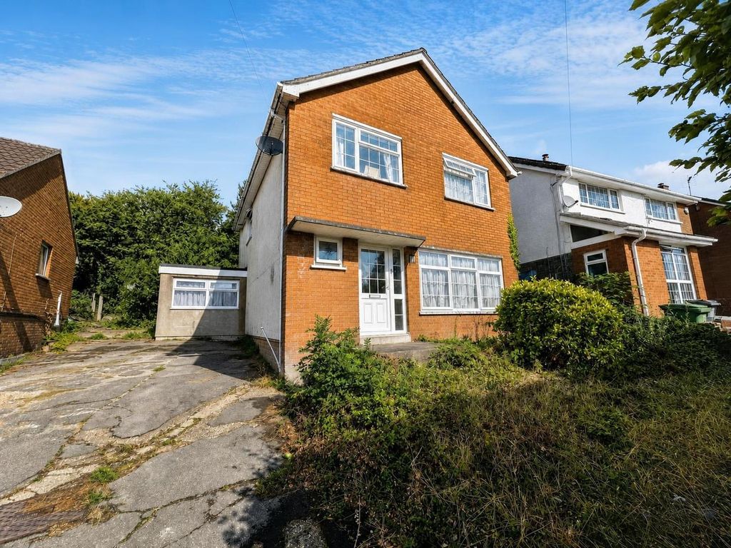 Property photo 1 of 17 Front
