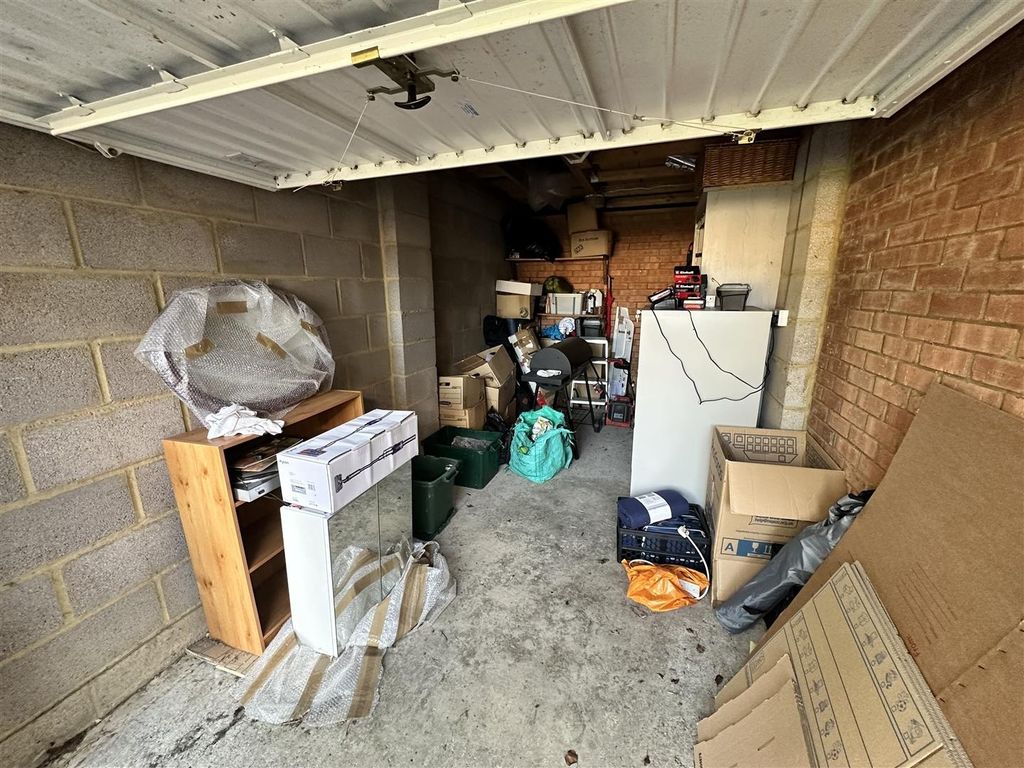 Property photo 1 of 19 Spacious And Secure Internal Storage Area...