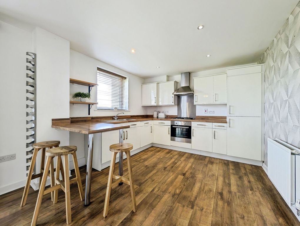 Property photo 2 of 11 Pbox-Img.Jpg