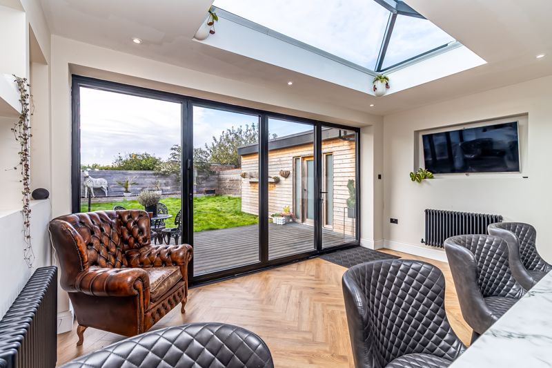 Property photo 3 of 36 .