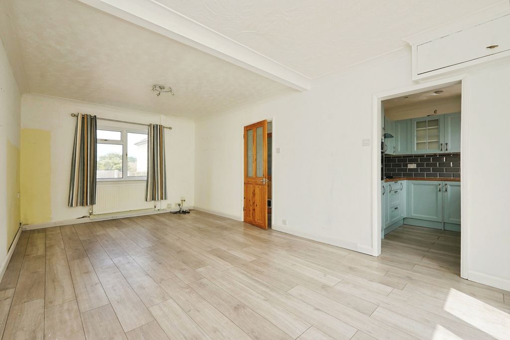 Property photo 3 of 13 Pbox-Img.Jpg