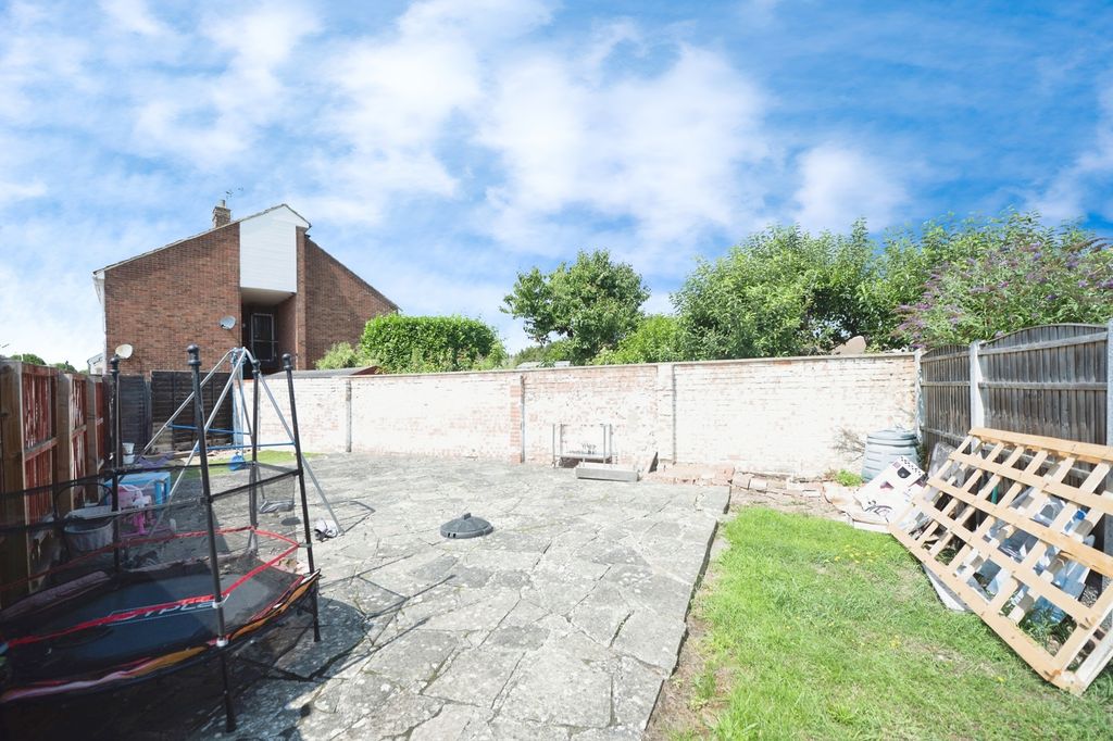 Property photo 3 of 10 Photo