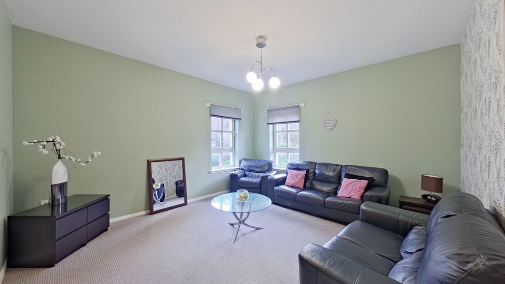 Property photo 2 of 4