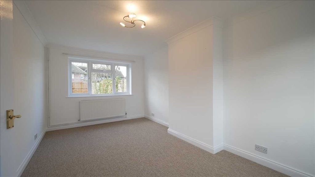 Property photo 2 of 13 Lounge