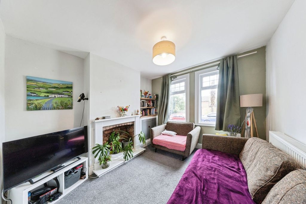 Property photo 2 of 13