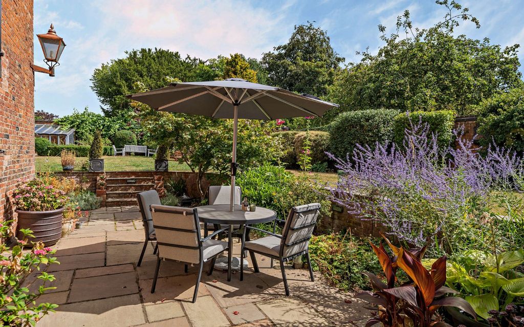 Property photo 3 of 45 Terrace