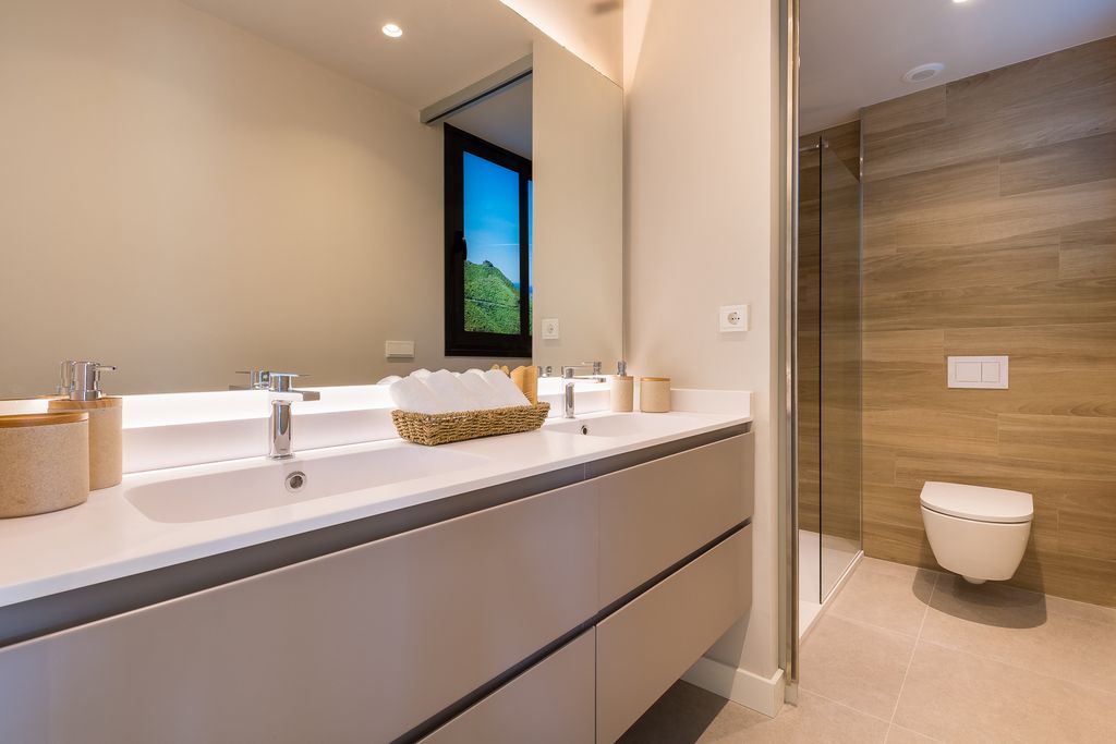 Property photo 3 of 29 Photo 2