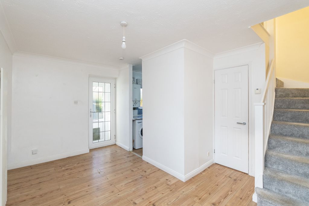 Property photo 3 of 8 Dsc05032