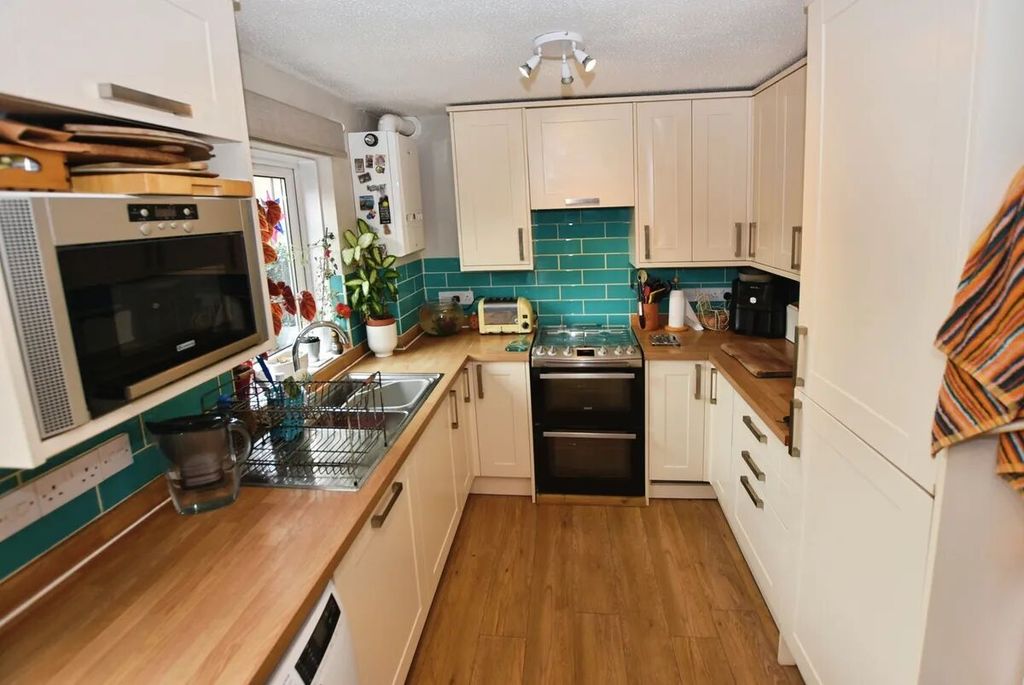 Property photo 3 of 14 Picture 3