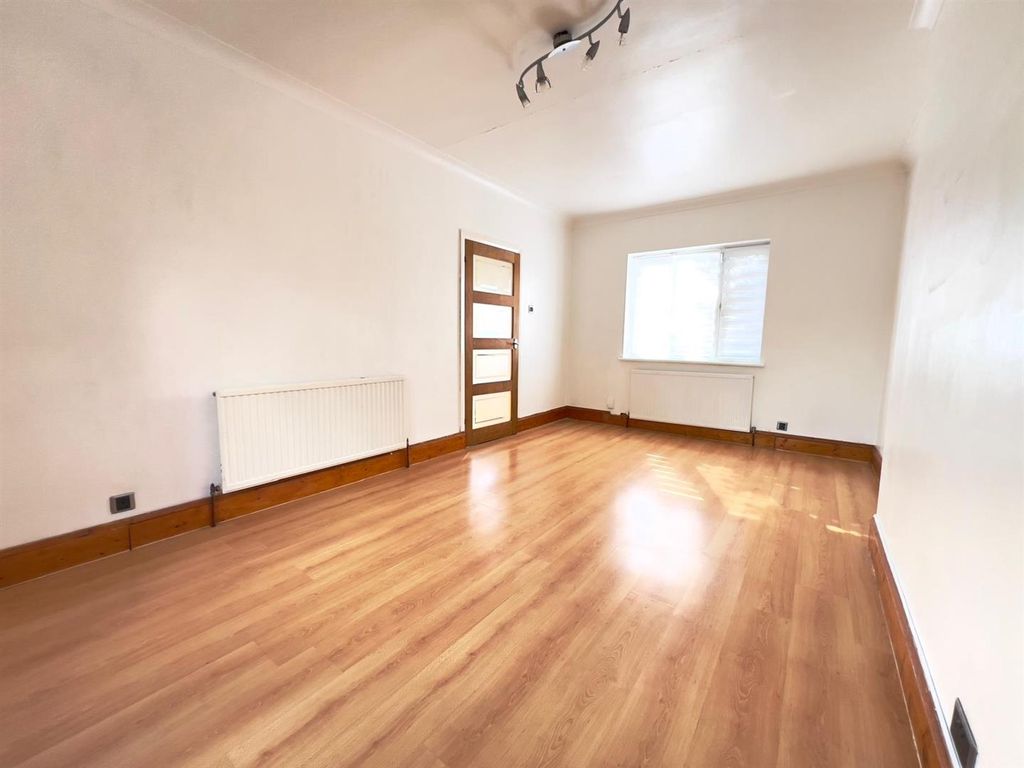 Property photo 3 of 10 03.Jpg