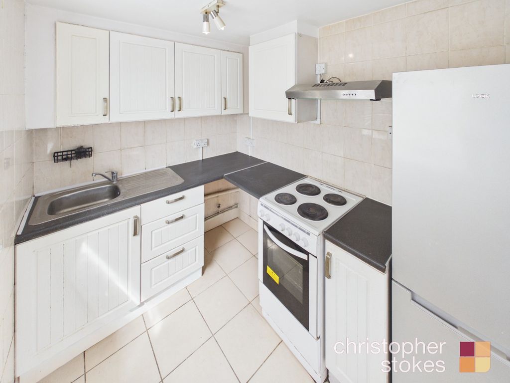 Property photo 3 of 6 3498073