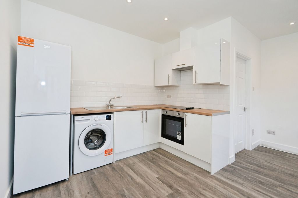 Property photo 2 of 9 Pbox-Img.Jpg