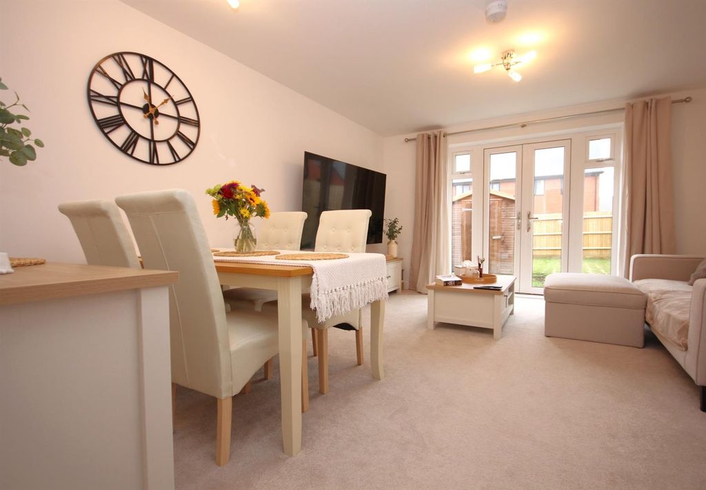 Property photo 3 of 12 Img_8451.Jpg