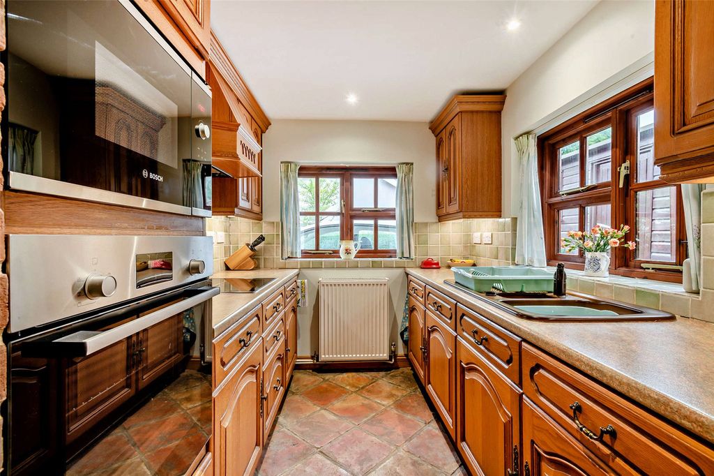 Property photo 2 of 27 Picture No. 27