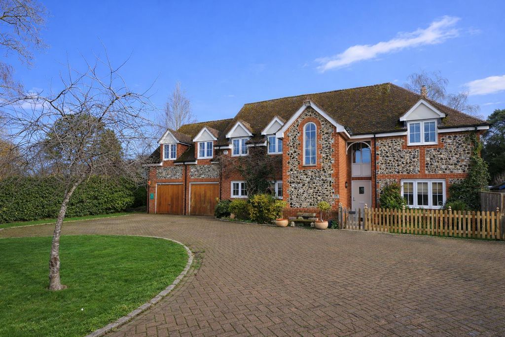 Property photo 1 of 26 Approach