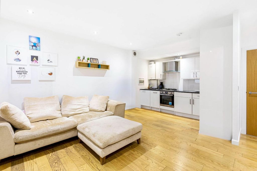 Property photo 2 of 10 A.Jpg