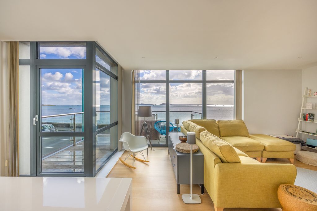 Additional image 7 of 2 bed flat for saleElizabeth Avenue, St. Peter Port, Guernsey GY1