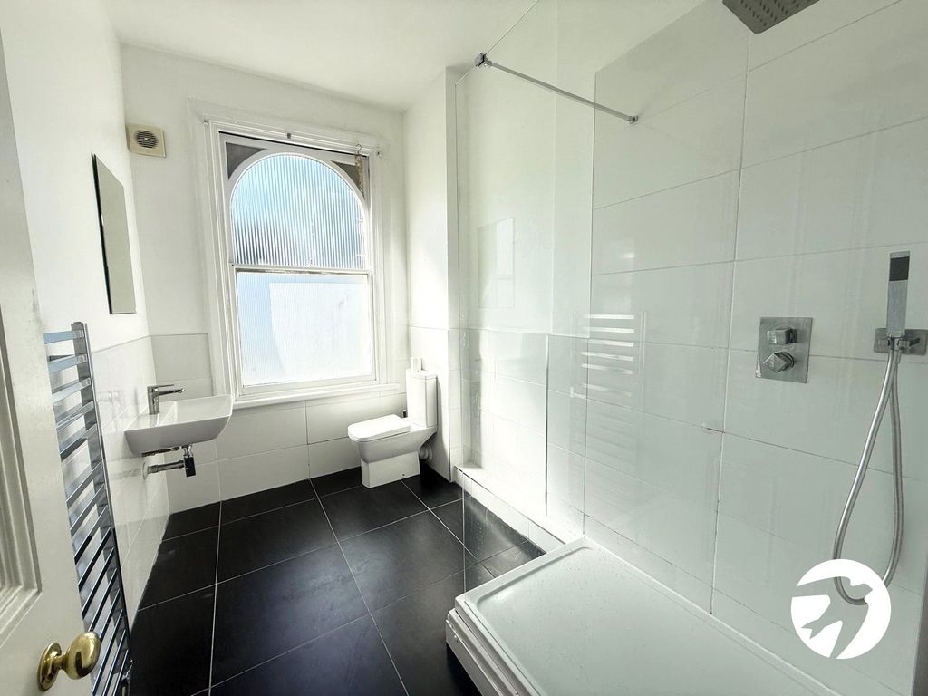 Property photo 3 of 10 Picture No. 24