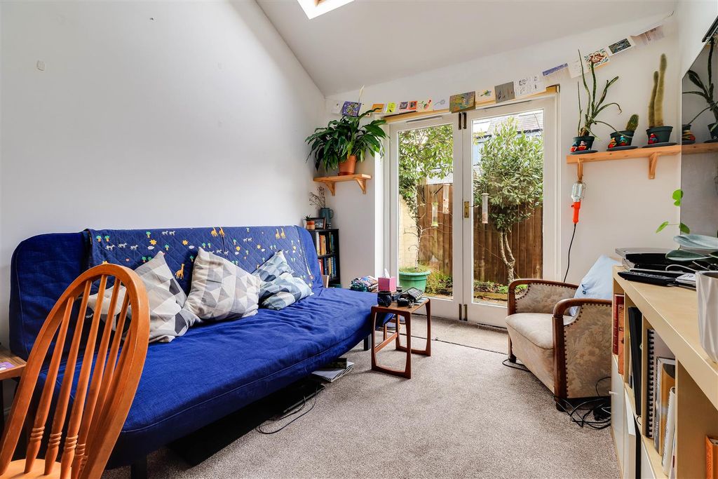 Property photo 3 of 16 Img (10).Jpg