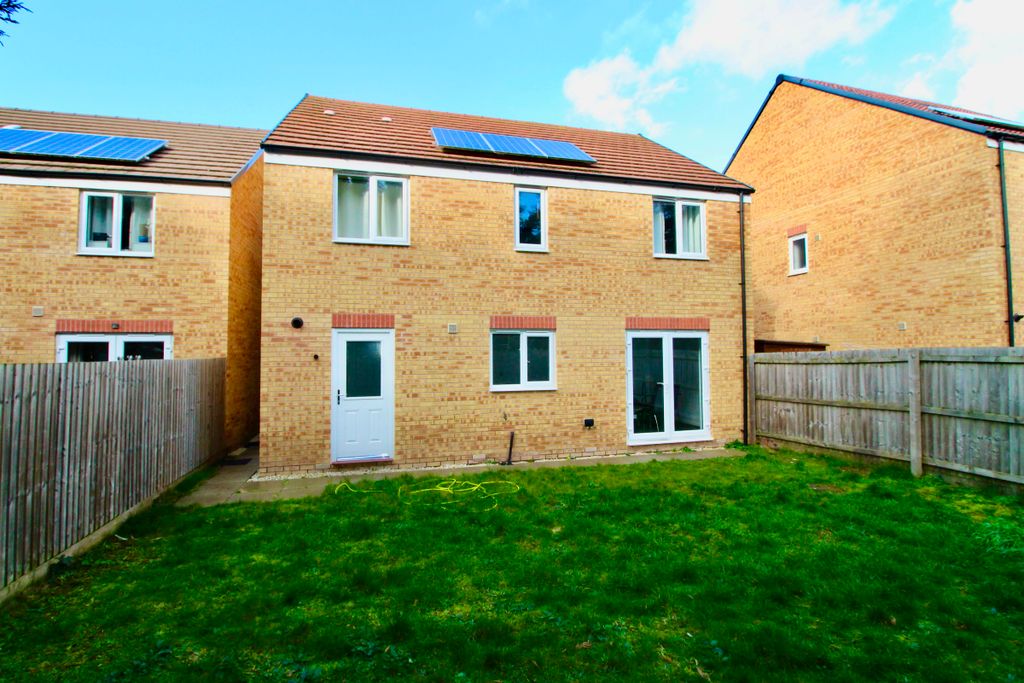 Property photo 2 of 18