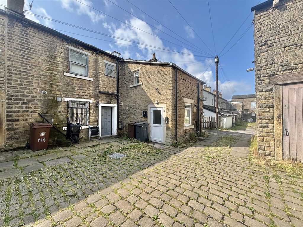 Property photo 3 of 3 No 130
