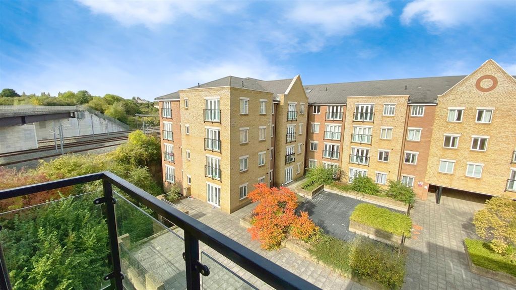 Property photo 1 of 15 Balcony