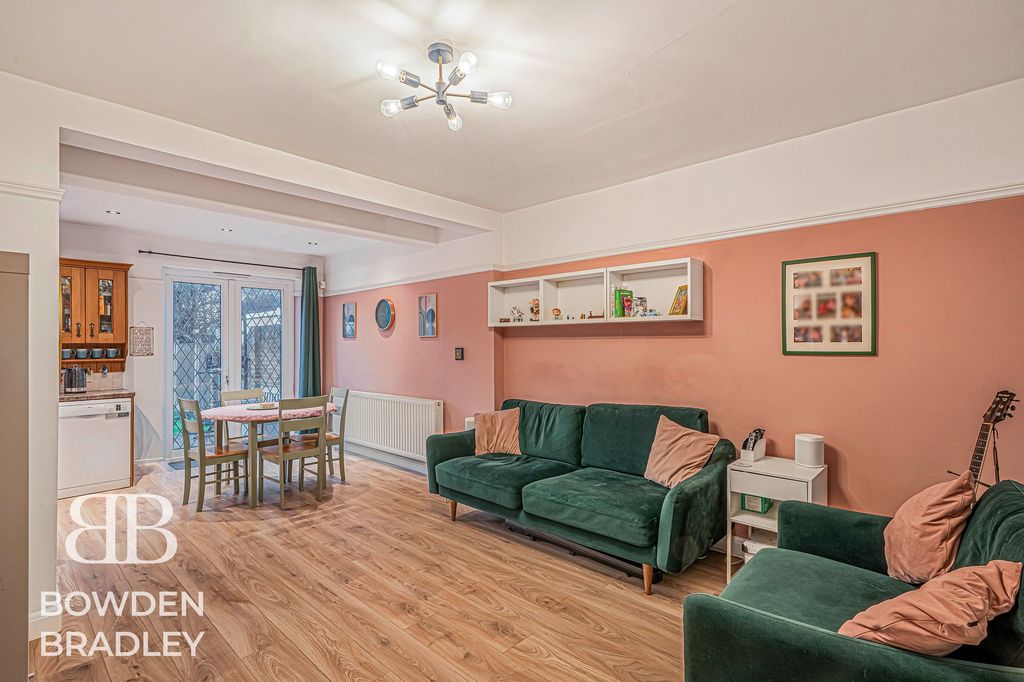 Property photo 1 of 21