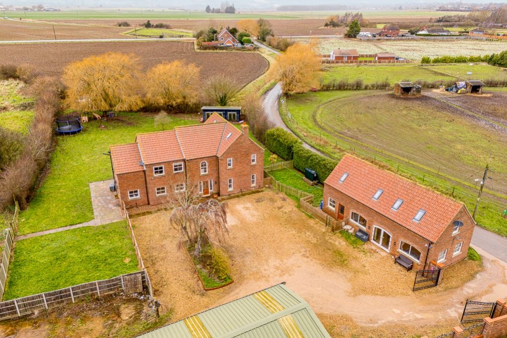 Property photo 1 of 51 Glebe Farm (Donington)-5