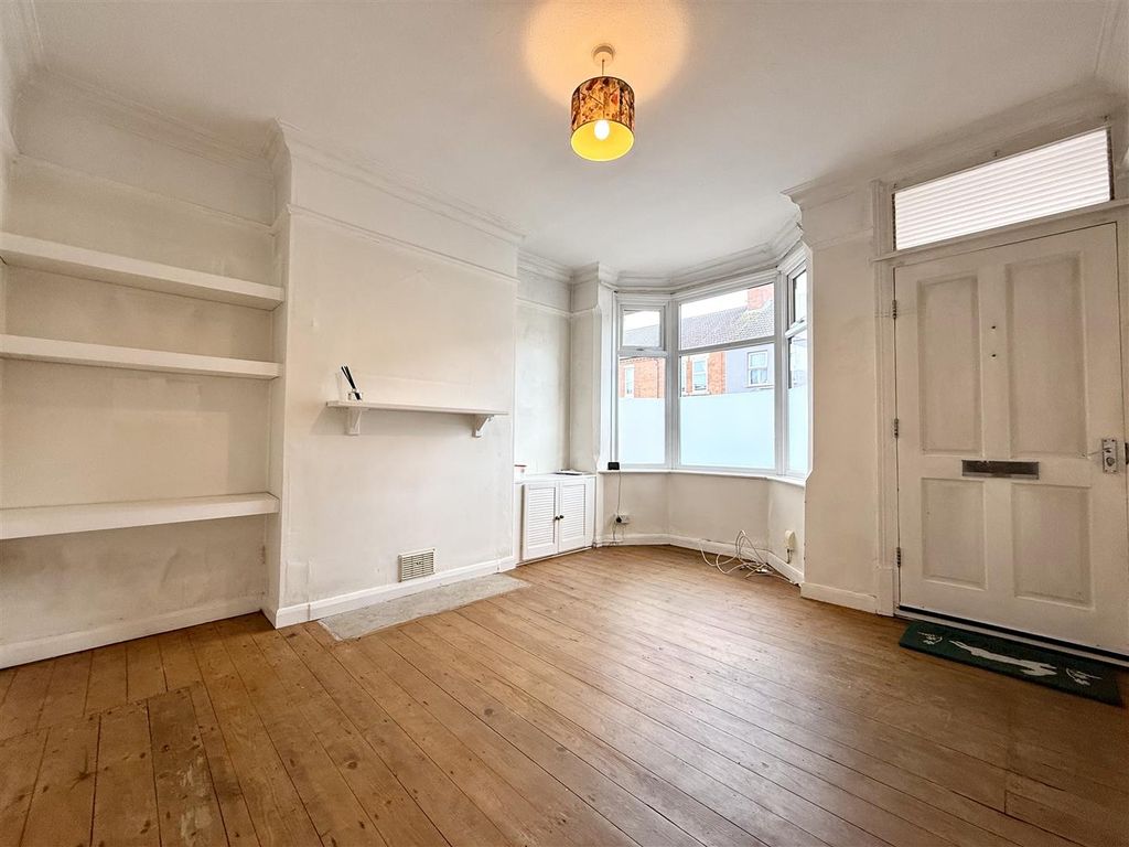 Property photo 2 of 17 2