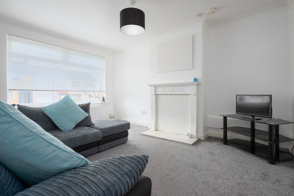 Property photo 3 of 22