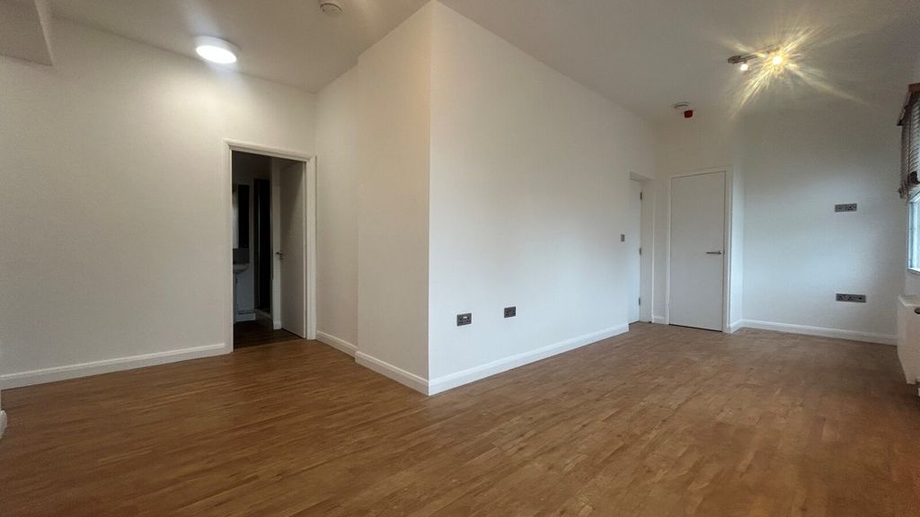 Property photo 2 of 6 Picture No. 04