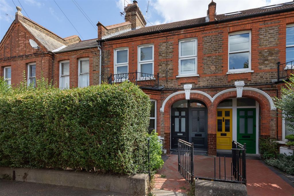 Property photo 1 of 24 Mersey Road, E17