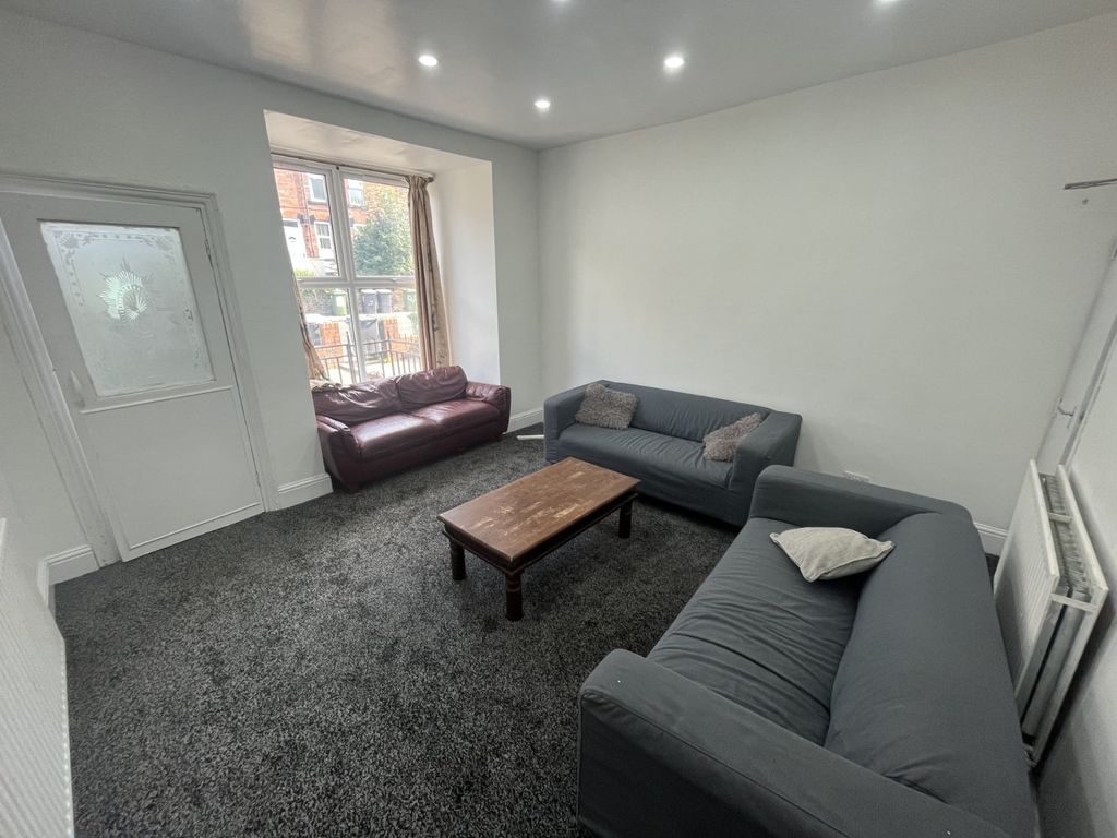 Property photo 2 of 13 Picture No. 02