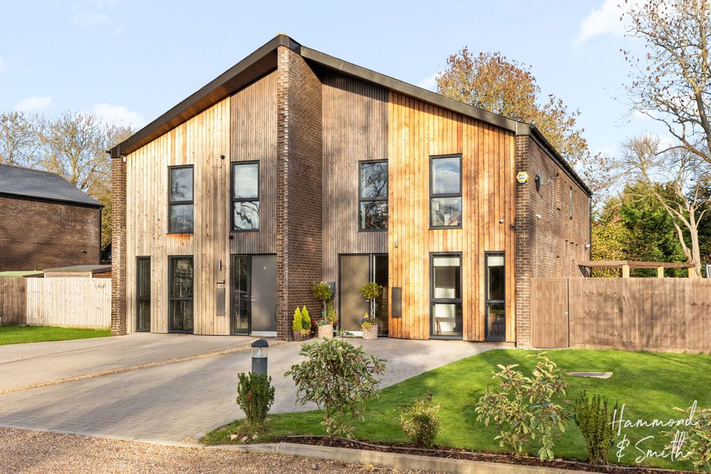 Property photo 1 of 25